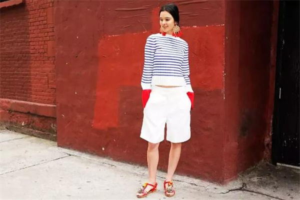 百慕大短裤和一般短裤区别,百慕大短裤怎么搭配