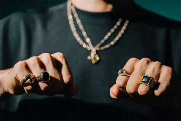 maple是什么牌子车,maple是什么牌子眼镜 maple是什么牌子车,maple是什么牌子眼镜