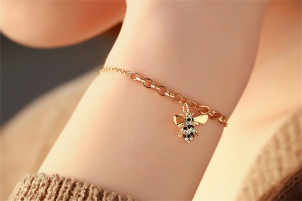 施华洛世奇没有保修卡是正品吗,施华洛世奇的保修卡是什么样子的