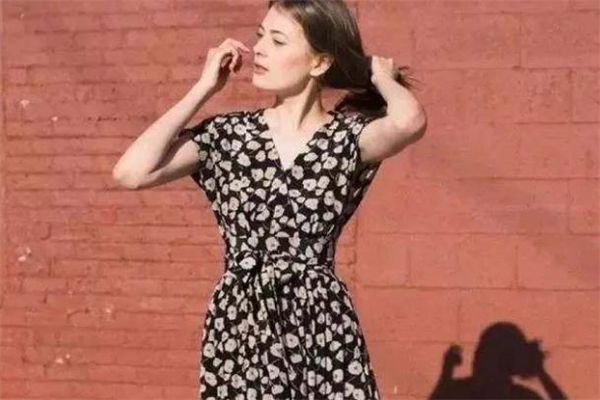 什么是茶歇裙,什么人不适合穿一步裙