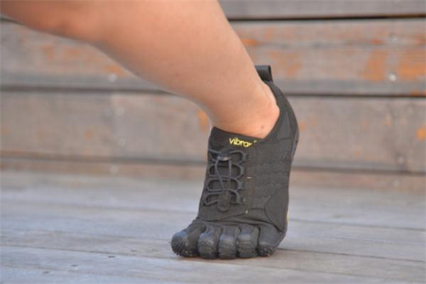 vibram是什么牌子的鞋,lanvin是什么牌子