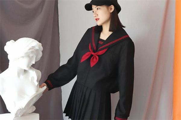 黑色jk服,深红色jk裙