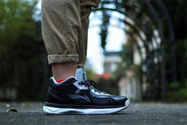 团队款篮球鞋什么意思,什么叫篮球鞋