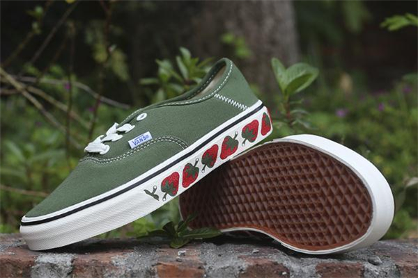 vans小草莓真假对比,vans草莓鞋