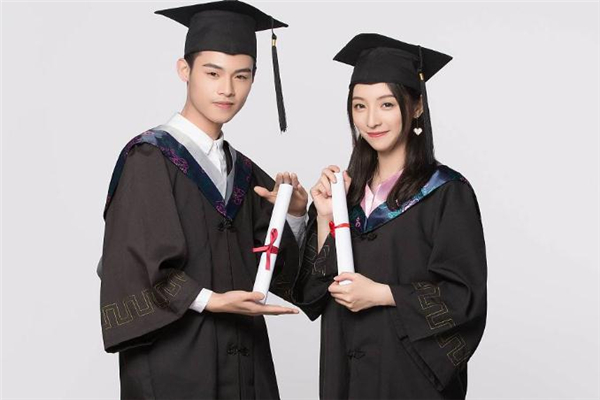 学士服怎么穿?,学士服怎么穿 披肩