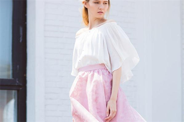 梨形身材不适合的裙子,梨形身材怎么选裙子