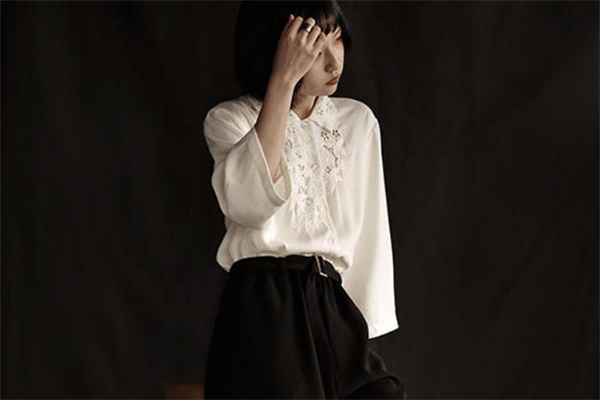 宫廷风衬衫,刺绣衬衫女