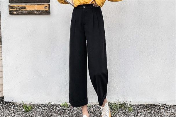 高腰牛仔裤,高腰阔腿裤应该搭配什么上衣