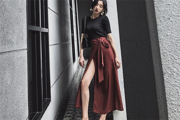 开叉半身裙怎么分前后商标在侧面,开叉半裙中间怎么分前后