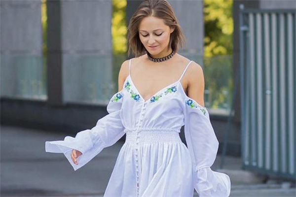 女士连衣裙款式图,蕾丝连衣长裙新款