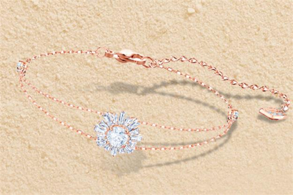 施华洛世奇太阳花项链价格,施华洛世奇手链官网价格