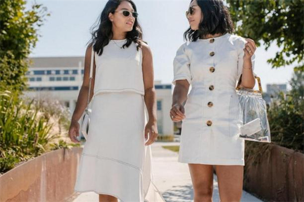 清新小白裙应该搭配什鞋子,清新小白裙