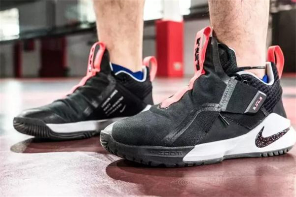 使节11耐磨吗,使节11耐磨吗水泥地