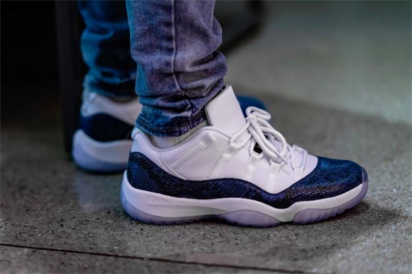 aj11蓝蛇是不是真的很垃圾,aj11蓝蛇是真的蛇皮吗