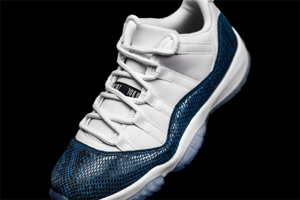 aj11蓝蛇真假对比,aj11蓝蛇细节
