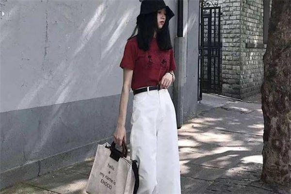 白色阔腿裤搭配上衣图片,白色阔腿裤穿什么样的鞋?