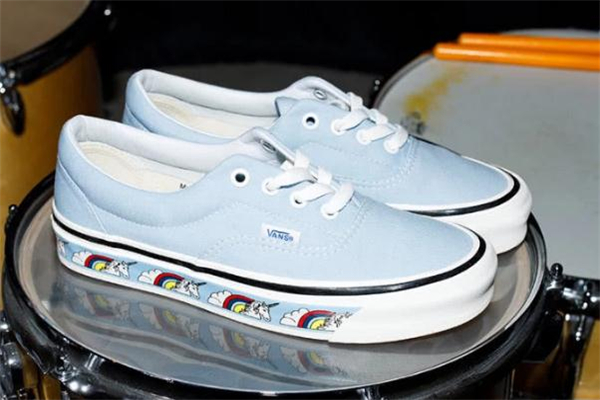 vans独角兽多少钱,vans独角兽外套多少钱 vans独角兽多少钱,vans独角兽外套多少钱