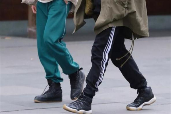 篮球鞋配什么裤子好看男,高帮篮球鞋配什么裤子好看