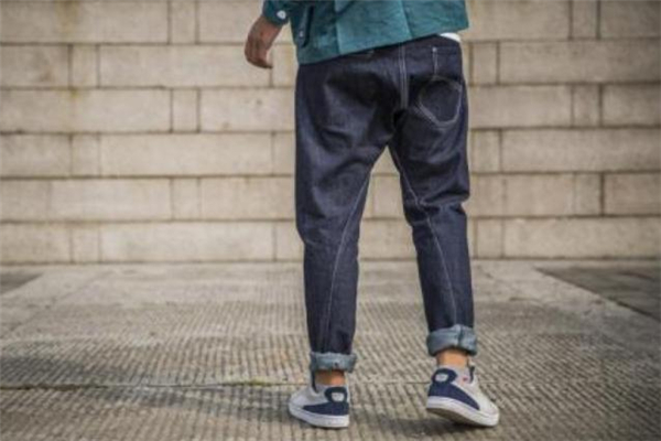 丹宁布牛仔裤为什么贵,什么是丹宁牛仔裤