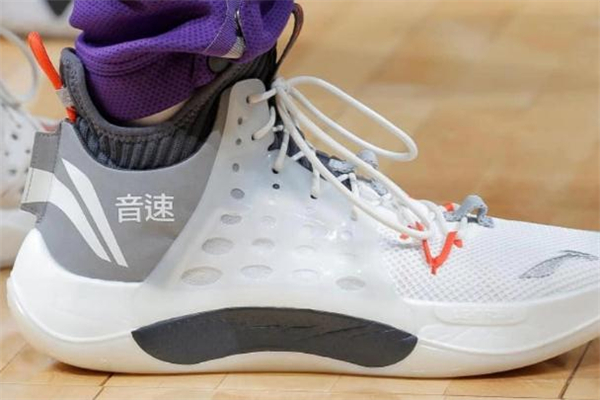 李宁音速7怎么样,李宁音速7好还是音速8好