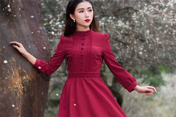 枣红色是什么颜色的图片,枣红色是什么颜色调出来的