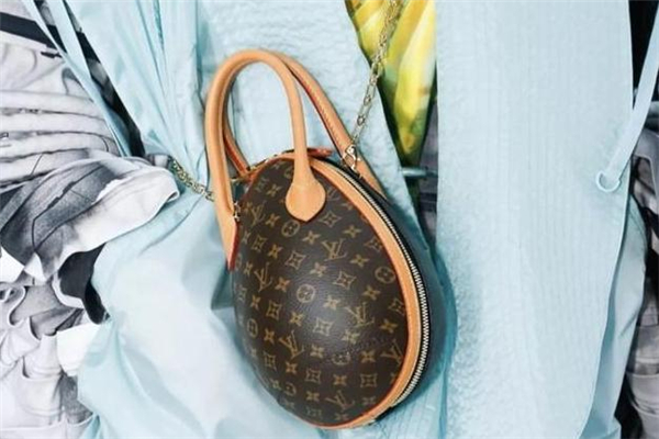 lv恐龙蛋包多少钱,lv蛋蛋包当年的价格