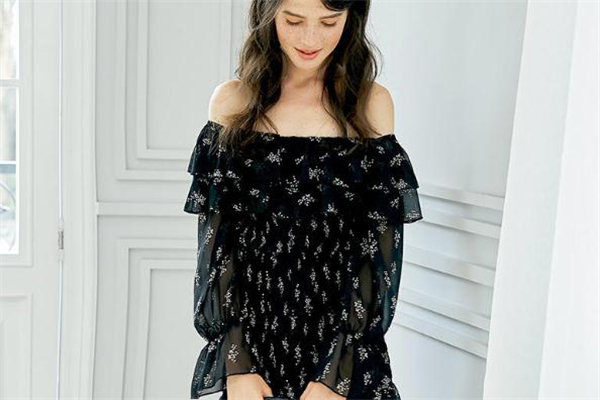 v字领连衣裙,呢子连衣裙