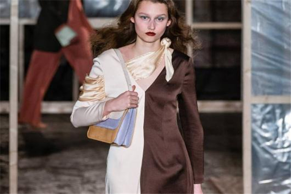 rejina pyo官网,rejina pyo中文怎么读