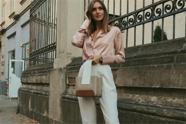 纯藕粉是什么颜色,藕粉是什么颜色的