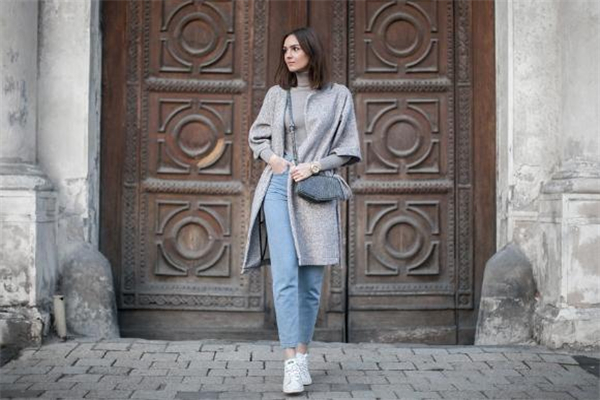 momjeans是萝卜裤吗