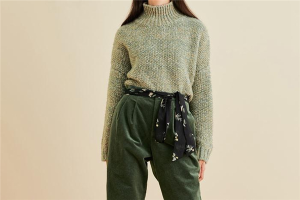 灯芯绒裤子容易粘毛怎么办,灯芯绒裤粘毛吗 灯芯绒裤子容易粘毛怎么办,灯芯绒裤粘毛吗