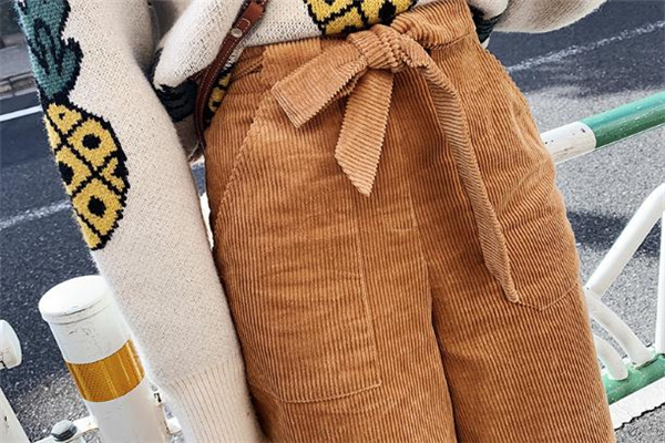 灯芯绒磨白怎么办,白色灯芯绒会磨白吗 灯芯绒磨白怎么办,白色灯芯绒会磨白吗