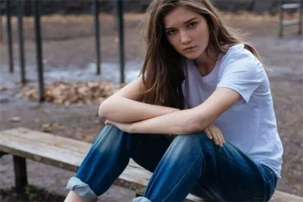 纯棉T恤褪色了怎么办?,纯棉衣服褪色怎么办