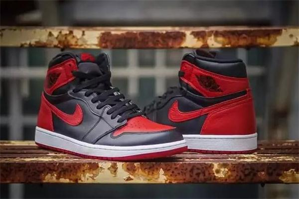 aj1芝加哥和禁穿哪个经典,aj芝加哥好看还是禁穿好看