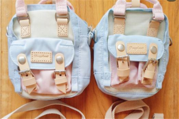 甜甜圈双肩包正品判断,甜甜圈双肩包是哪国的