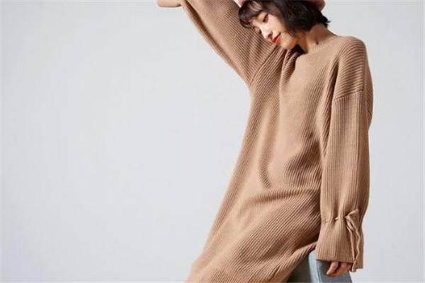 毛衣裙什么颜色好看又百搭,毛衣裙什么颜色好看