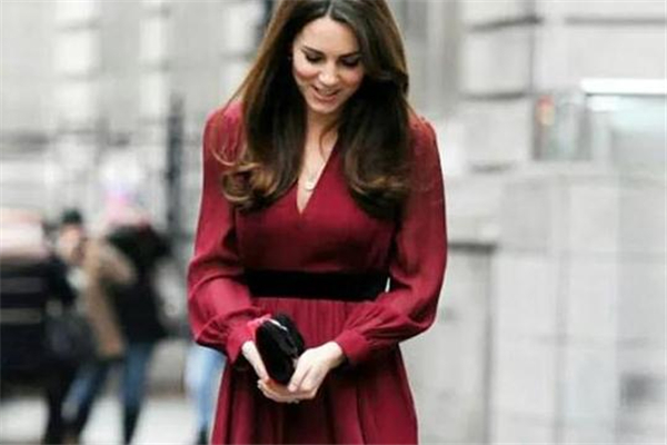 红梨色适合什么肤色,红梨色口红适合什么肤色