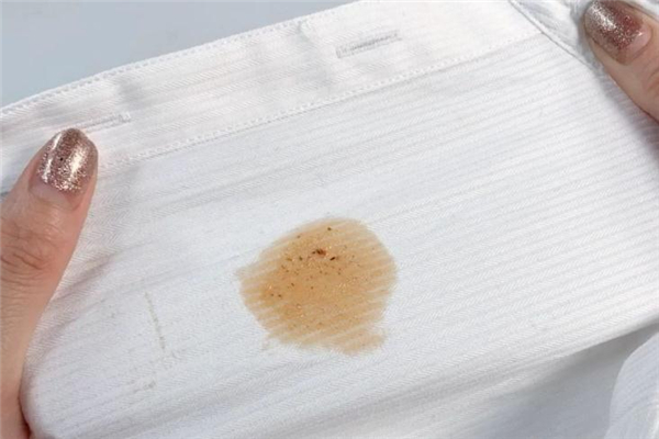 衣服上沾了蜡烛油怎么清除?,衣服上的蜡烛油怎么去除小窍门 衣服上沾了蜡烛油怎么清除?,衣服上的蜡烛油怎么去除小窍门