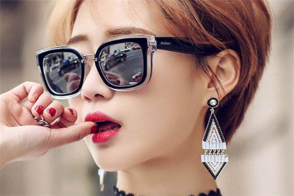 派丽蒙太阳镜价格表,派丽蒙太阳镜价格怎么样