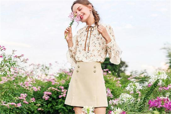 古驰男士印花衬衫,古驰女士米奇印花衬衣