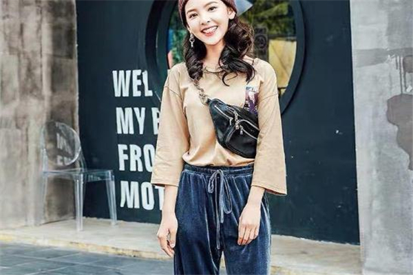 丝绒裤穿搭,丝绒裤子搭配