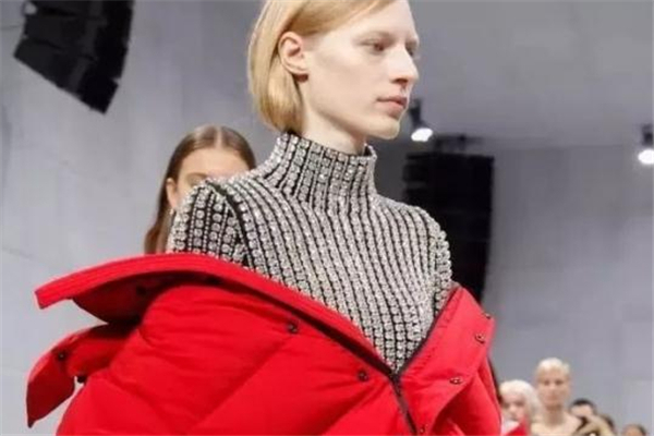 冬天的衣服需要天天洗吗,冬天的衣服是不是不能经常洗