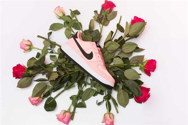 nikeairforce1情人节限定,nike情人节限定多少钱