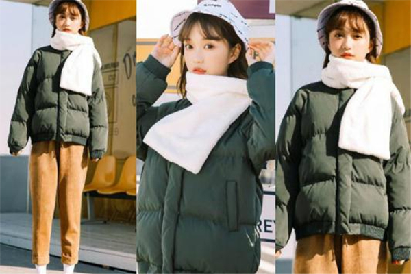 深色羽绒服配什么颜色围巾,羽绒服配什么样的围巾