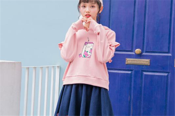 卫衣搭什么裙子最好看女,中长款卫衣搭配什么外套好看