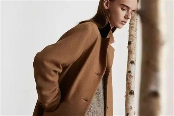 双面呢大衣掉色怎么办,双面呢大衣掉色第一次穿着掉色