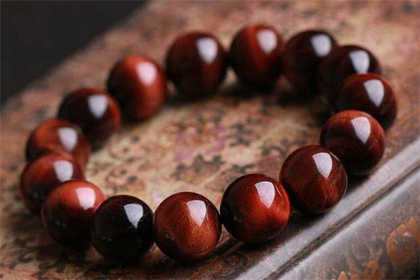 红虎眼石是天然的吗怎样分辫红虎眼石是染色的,红虎眼石是天然的吗?