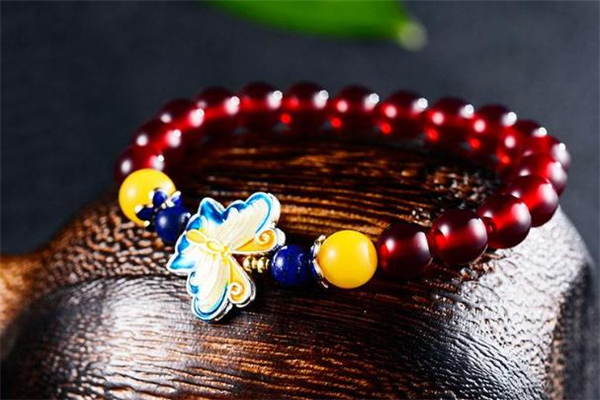 血珀价格多少钱一克,2021血珀多少钱一克