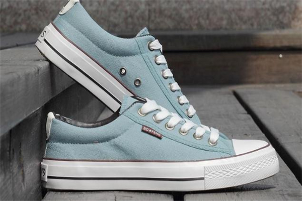 帆布鞋码数和皮鞋一样吗,皮鞋,布鞋和运动鞋的尺码是一样的吗