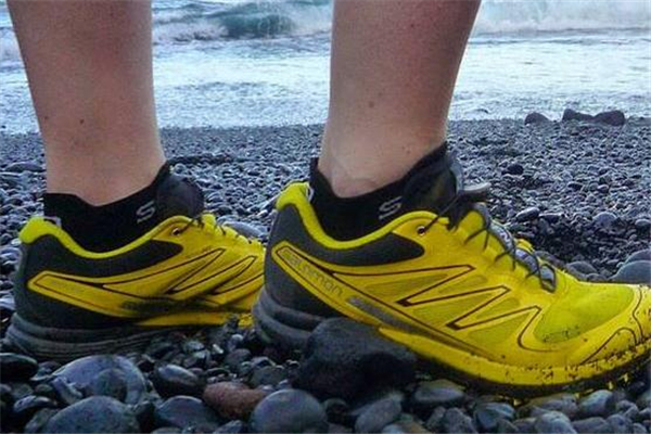 越野鞋和跑步鞋的区别,越野跑鞋和公路跑鞋的区别 越野鞋和跑步鞋的区别,越野跑鞋和公路跑鞋的区别